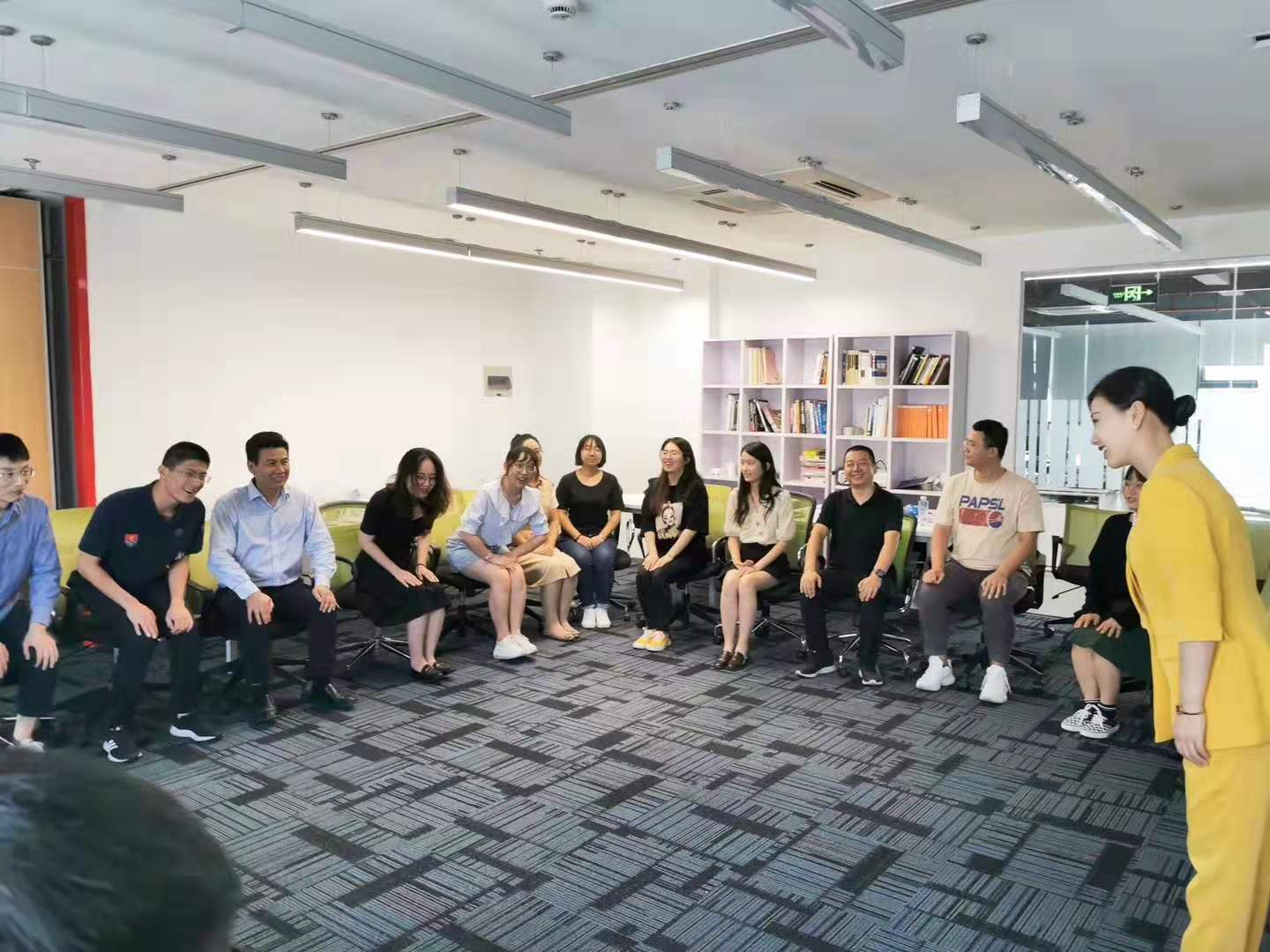 新华礼仪可以零基础吗,新华礼仪服务