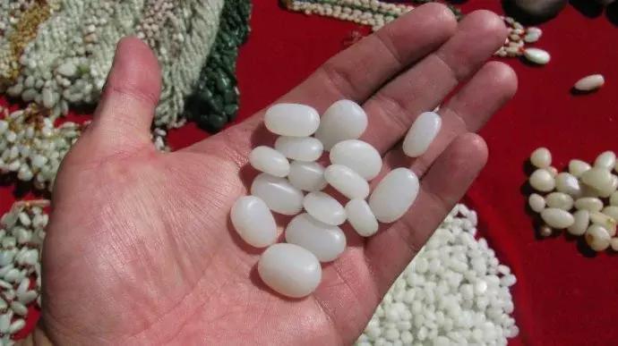 和田玉简单辨别真假方法,和田玉真假辨别最简单方法