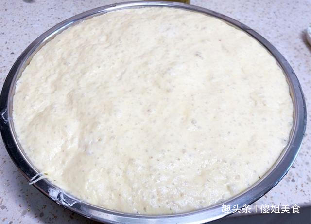 炸油条和面时可以加白糖和鸡蛋吗,面粉炸油条的做法家庭版