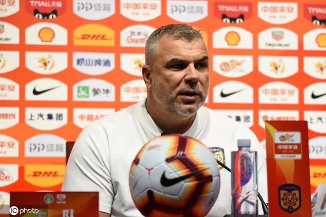 国安为什么传控水平那么高,传控足球与防守反击区别