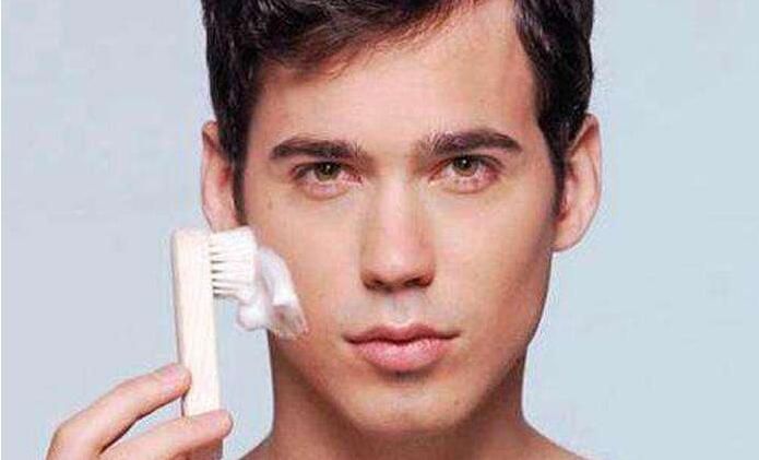 男生毛孔粗大怎么解决用什么面膜,男生油性皮肤毛孔粗大怎么改善