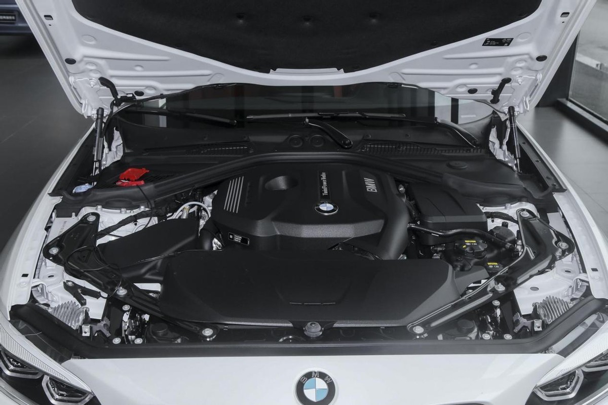 宝马硬顶敞篷车2系最新款,最新款宝马在售4座硬顶敞篷