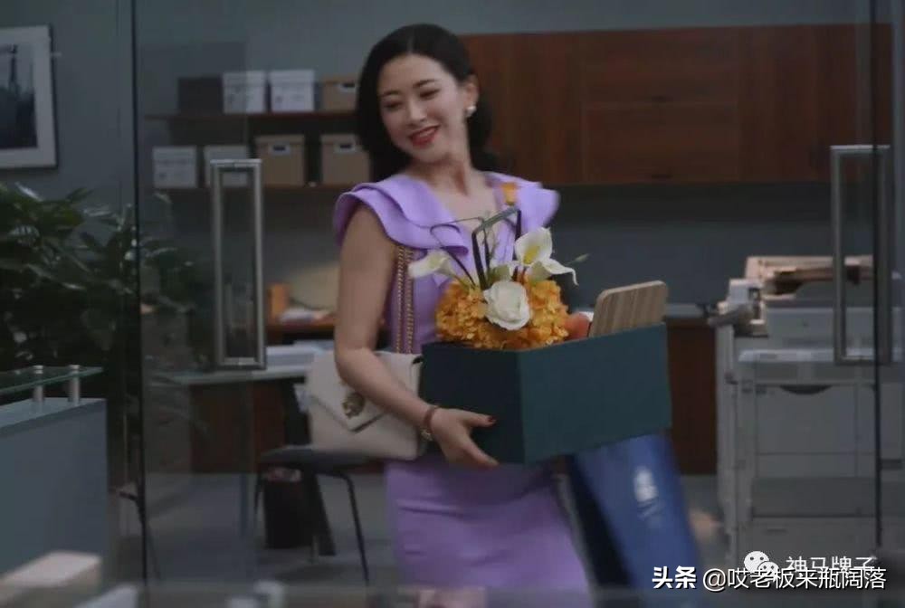 《精英律师》职场包从Valextra、Gucci到MK,大牌轻奢两不误