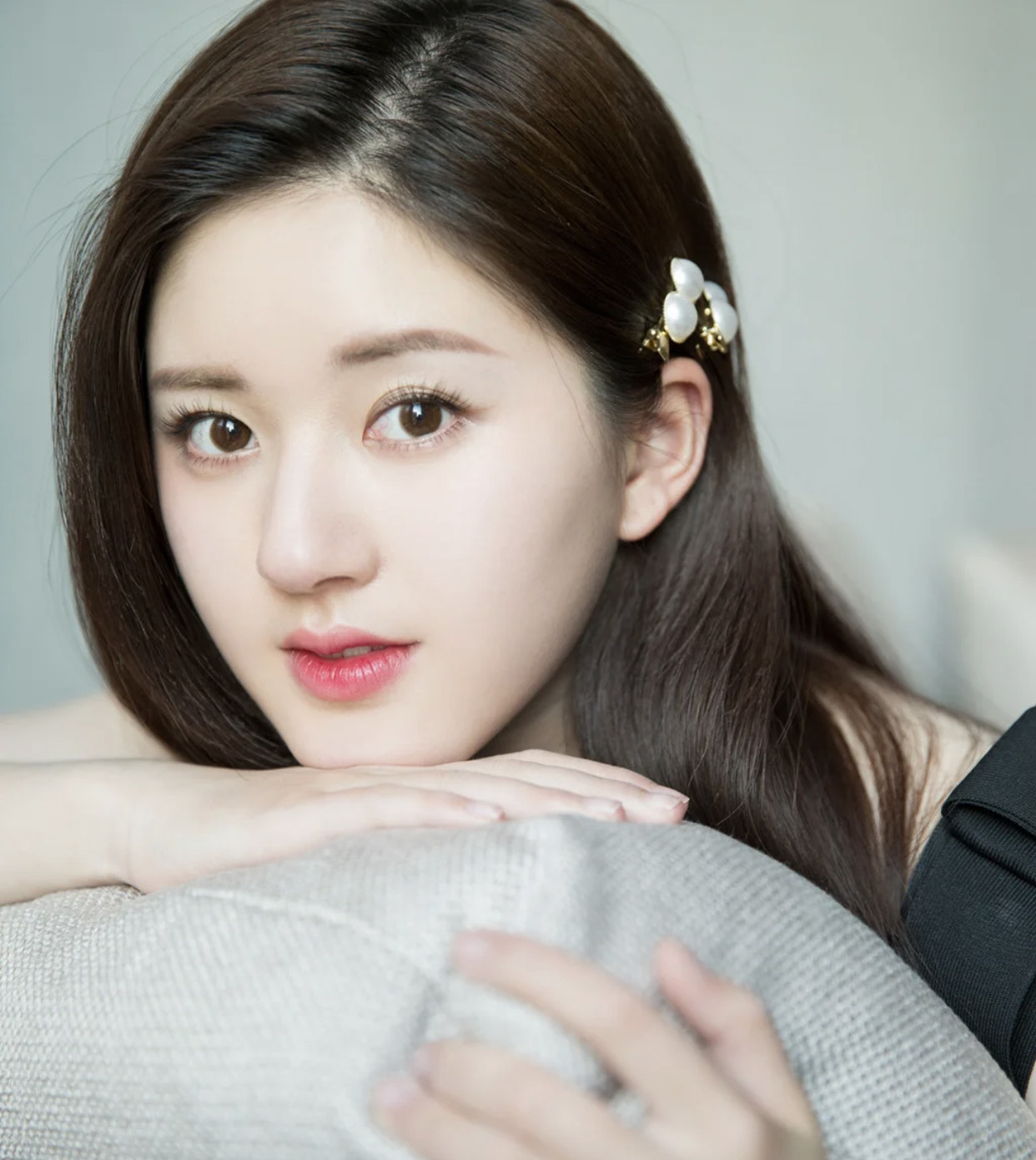 介于杏眼和桃花眼之间的眼型,狐狸眼和桃花眼的眼型有什么区别