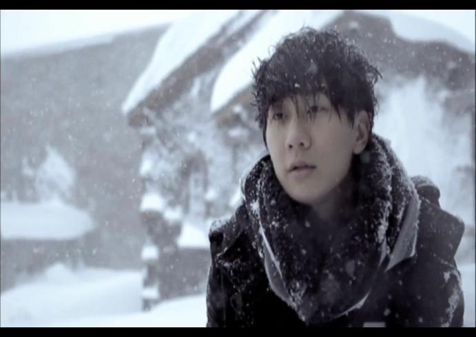 林俊杰《学不会》：明明很爱，最终还是没有走在一起的那个人