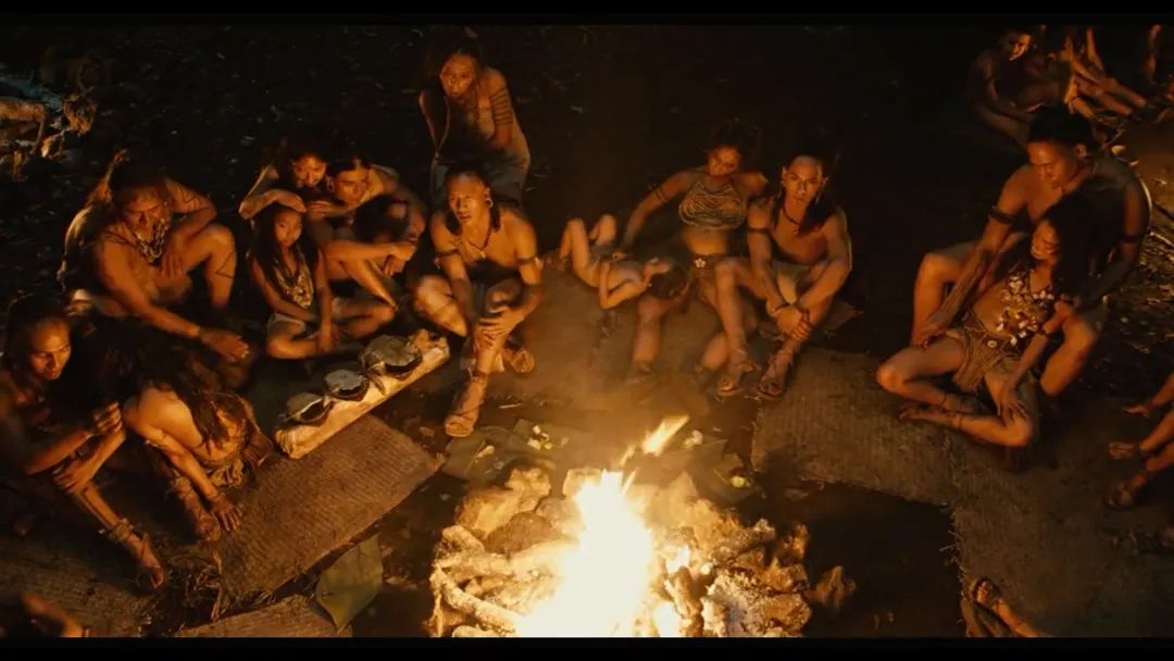 人类历史上最大尺度画面,赤裸裸拍了出来,这电影到底隐喻什么?