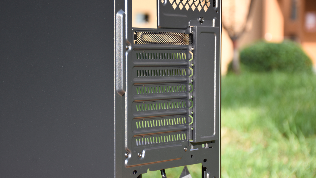 九州风神玄冰50机箱,九州风神玄冰50机箱安装几个风扇