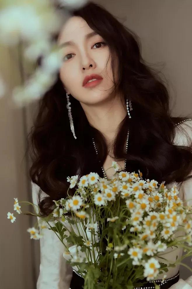 杨超越朦胧感,杨超越小鹿眼