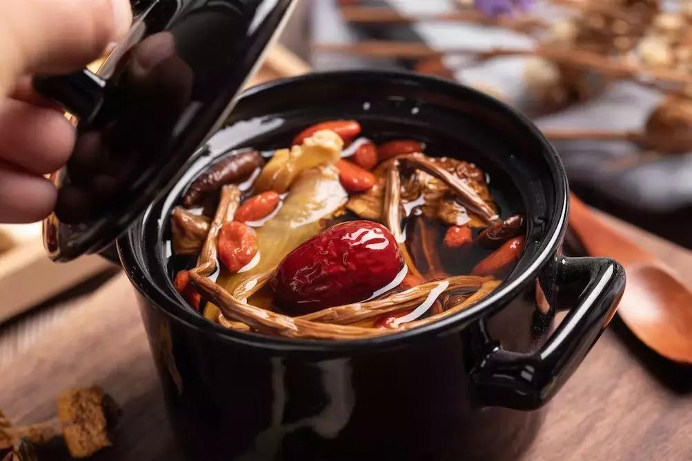 四季学堂养生课,吃鸡的忌口