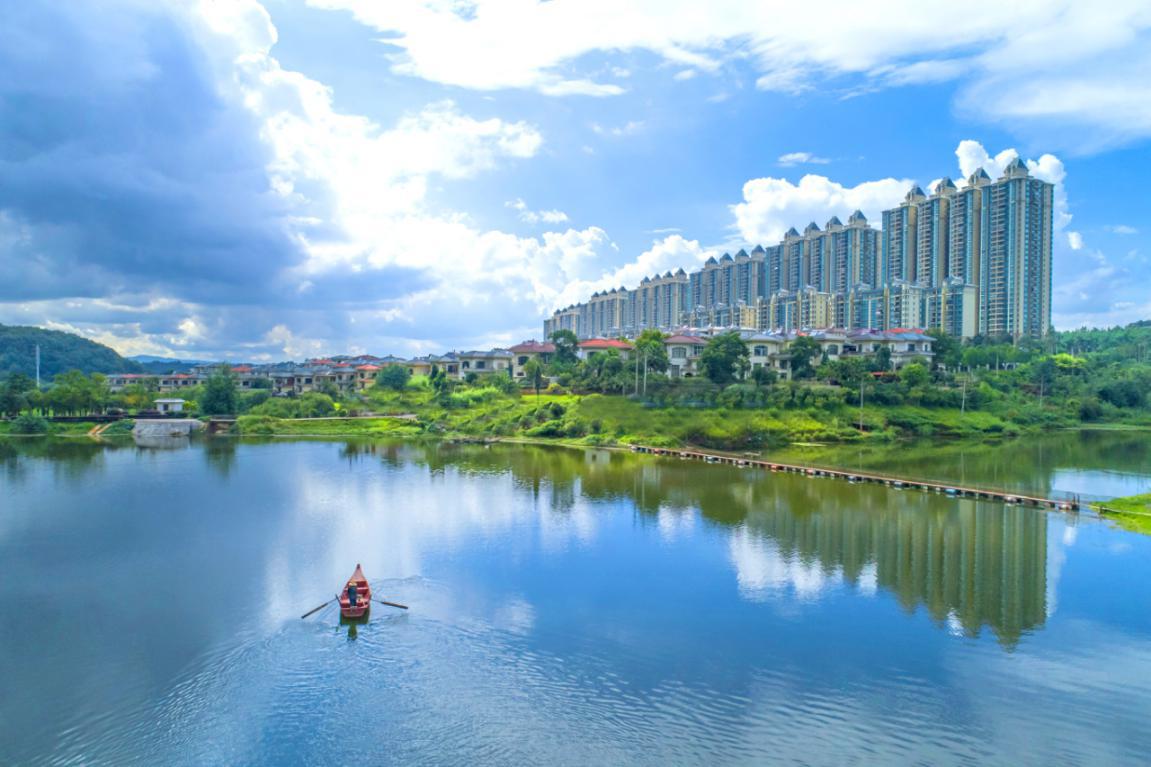 摄影师眼中的恒大有多美？春风十里在这里