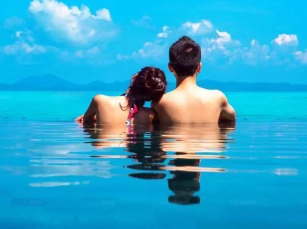 全世界最奔放的沙滩,全世界最疯狂的泳池