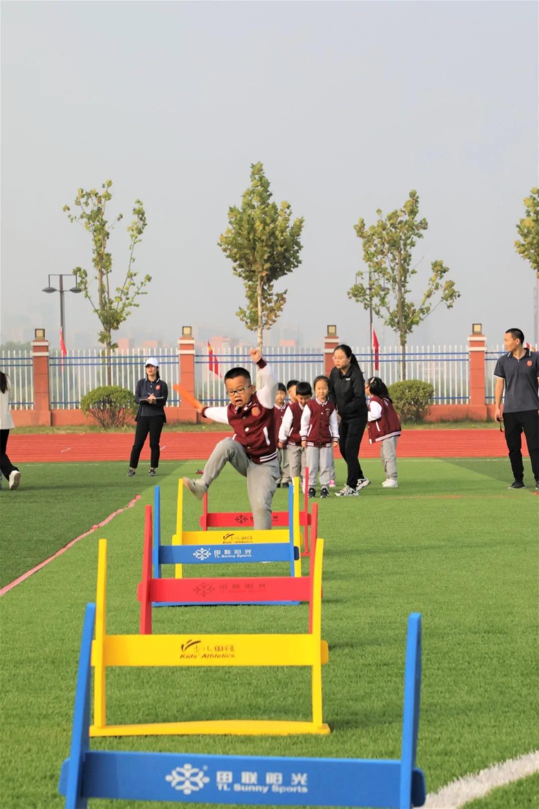 趣味运动会团结奋进,趣味运动会青春