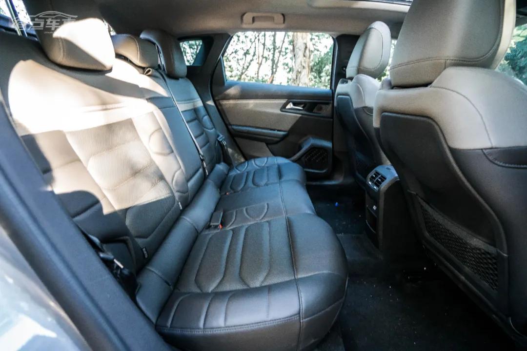 凡尔赛c5x和5008选哪个,凡尔赛c5x能让雪铁龙翻身吗