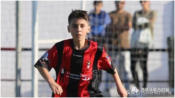 加迪斯12岁男孩绘画作品展示战疫将贴满全国公交