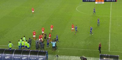 卡纳瓦罗谈郑智倒地是真的吗,广州恒大卡纳瓦罗郑智