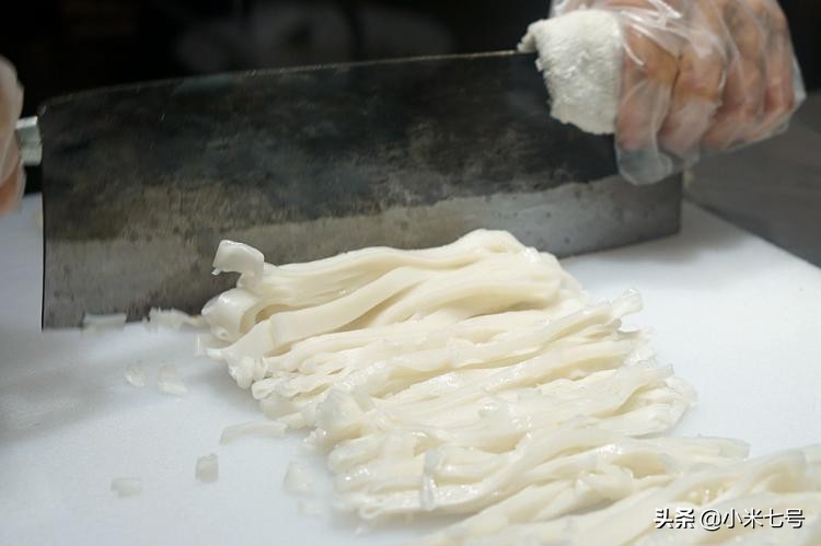 潮汕传统粿品,潮汕粿条做粿