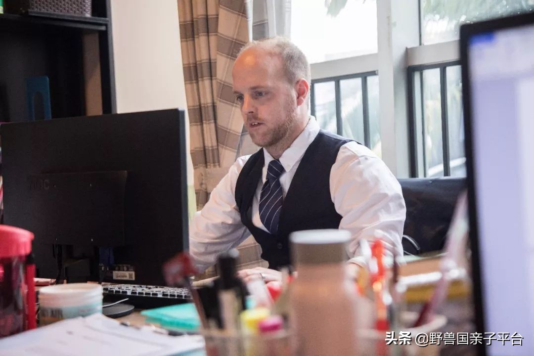 把最纯正意大利足球带来东莞,这个爸爸说足球应该这样学