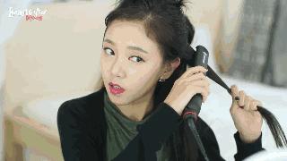 巴掌脸适合什么可爱发型,巴掌小脸女生适合的洋气发型