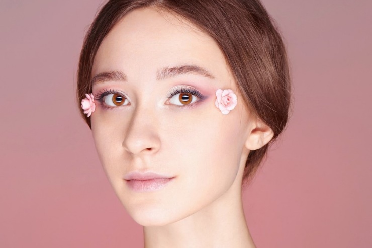 涂粉底液的小技巧,涂粉底液的正确方法不卡粉