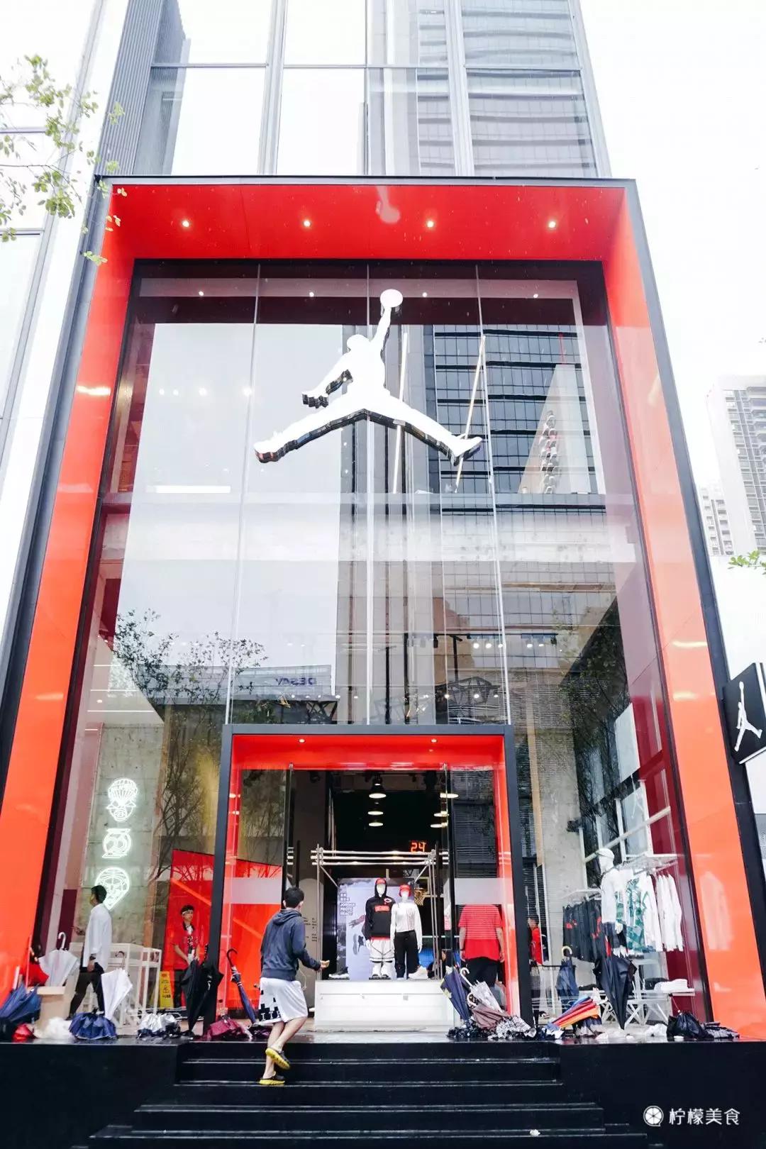 亚洲最大jordan店青岛,上海最大的jordan旗舰店