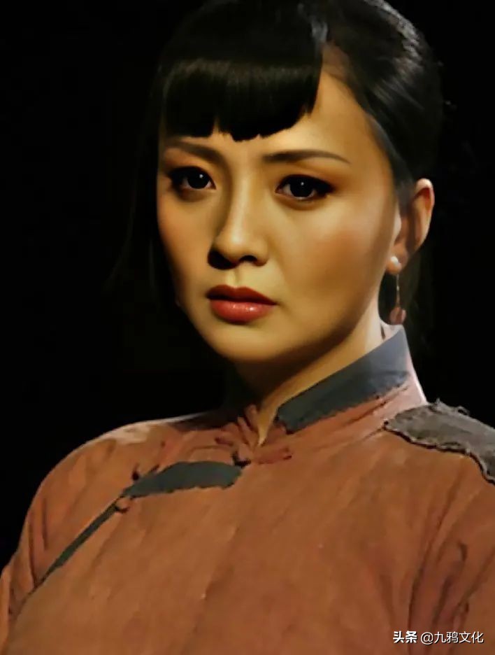 虎妞斯琴高娃张丰毅,骆驼祥子张丰毅拉车剧照