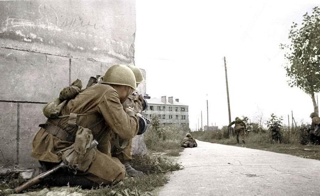 军队行军为什么要绑腿,战争时期绑腿的作用