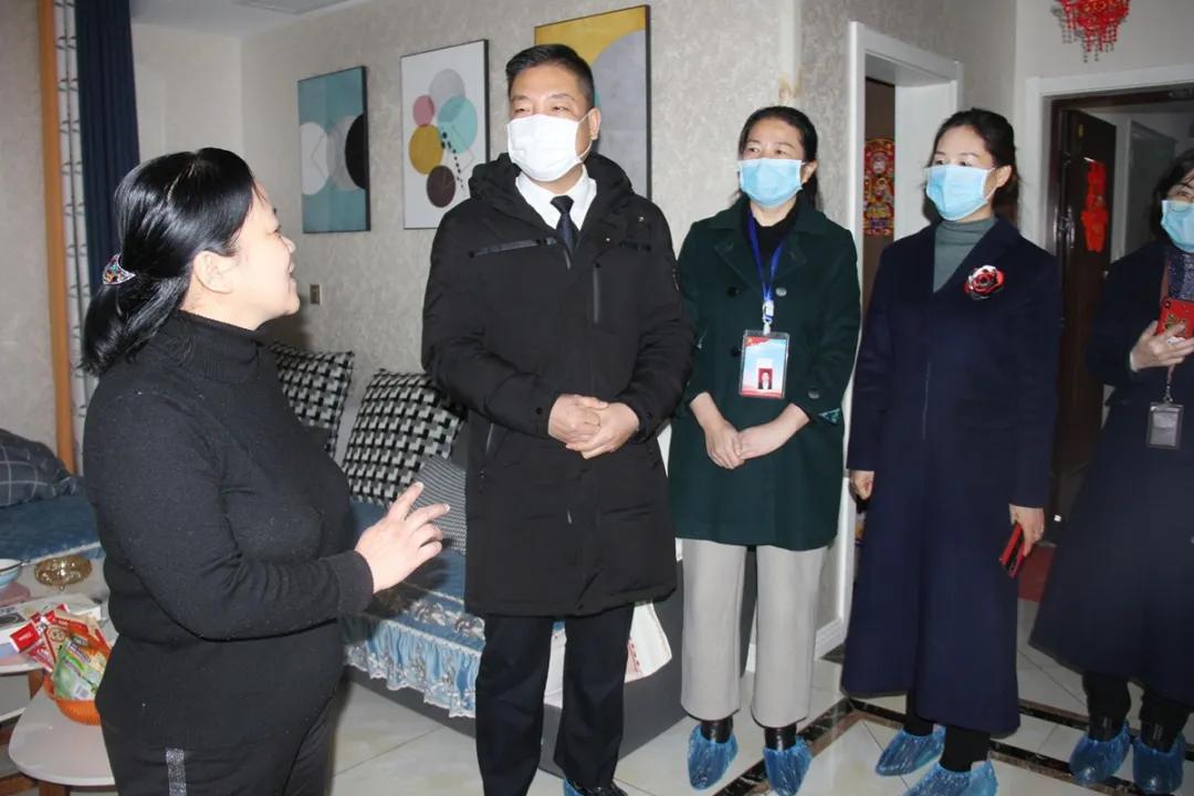 五洲观澜业主奔赴武汉，社区关怀医护业主群体，大爱无疆