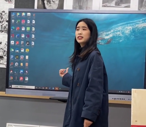 学生画老师上课的状态逼真,美术老师展示惊呆学生