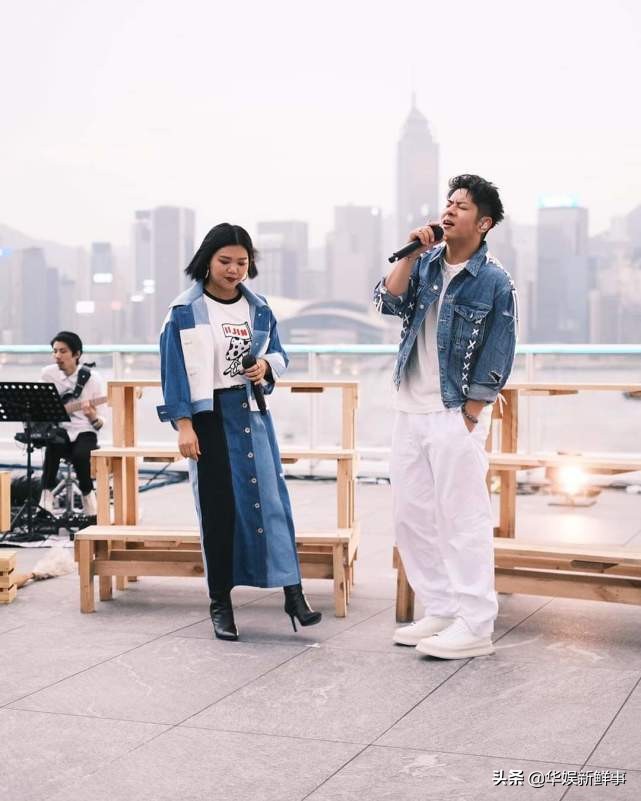 邓小巧相信一切是最好的安排,中国好声音邓小巧选择了哪位导师