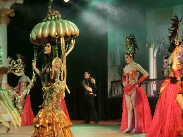 直击火爆全球的泰国“人妖”,背后是一种怎样的心酸和孤独?