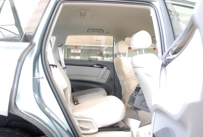 15万公里的奥迪q7容易出问题吗,车主花近80万买奥迪q7乞丐版