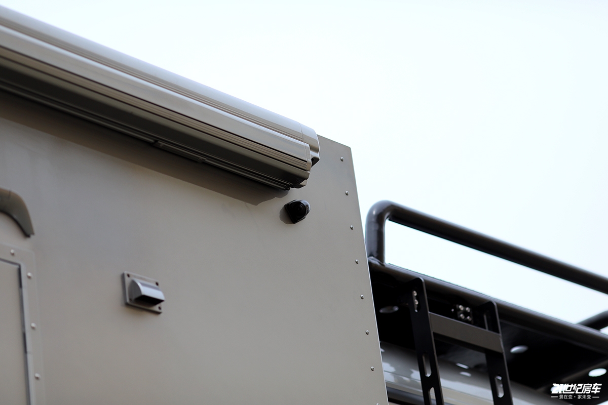 重汽越野房车最新4驱版,顶级进口man四驱越野房车