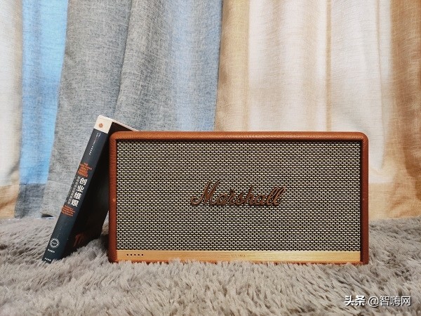 经典与新科技的融合：MarshallStanmoreII智能蓝牙音箱使用体验