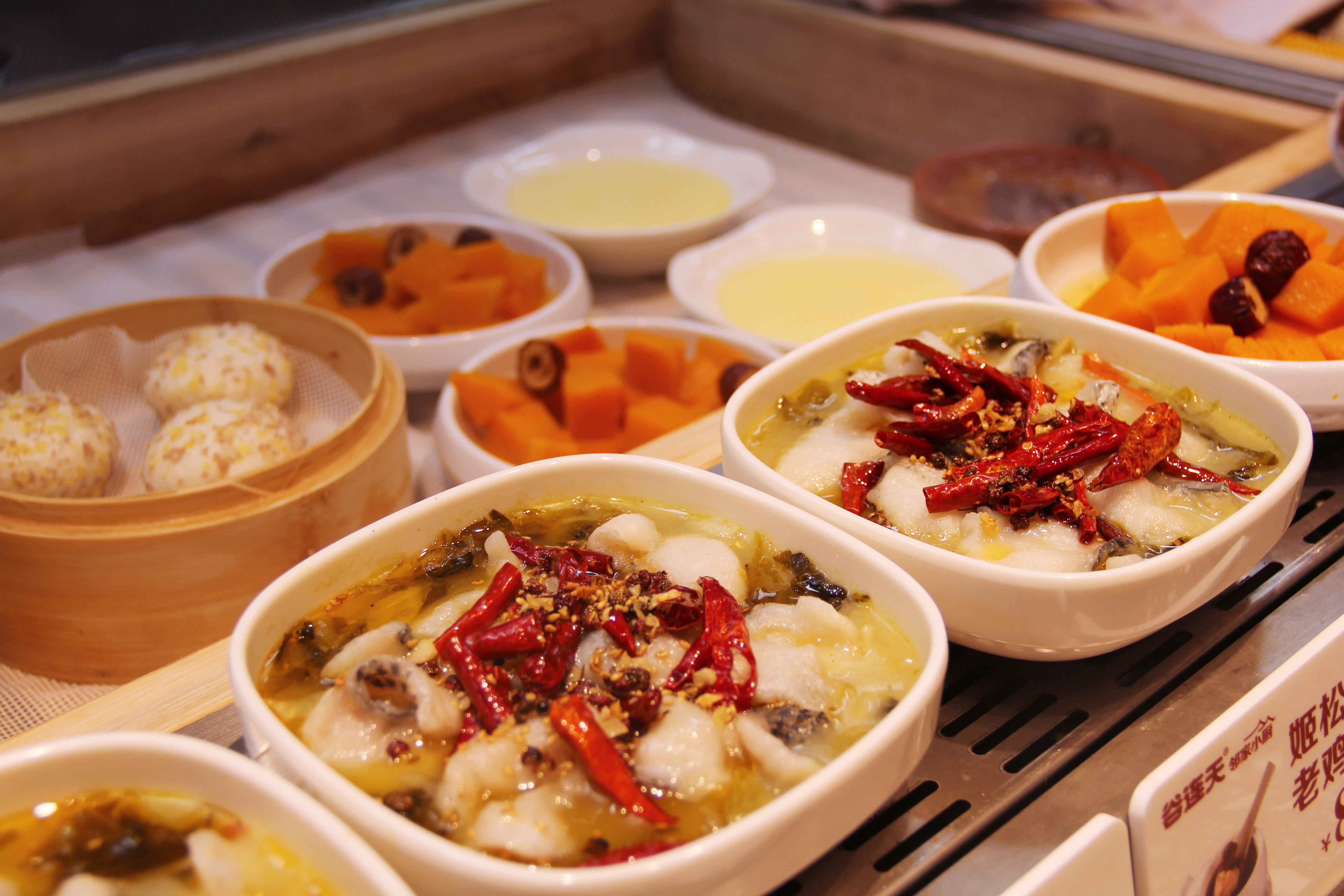 “谷连天·邻家小厨”国庆节上热搜7天假期就餐突破5万人次登上石家*家庄**常菜热门榜