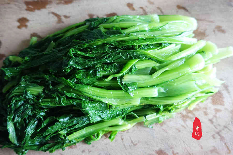 又白又大汁水四溢的包子,又软又好吃的包子