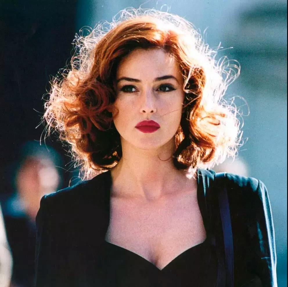 怎样穿搭才能摆脱学生气的幼稚感？