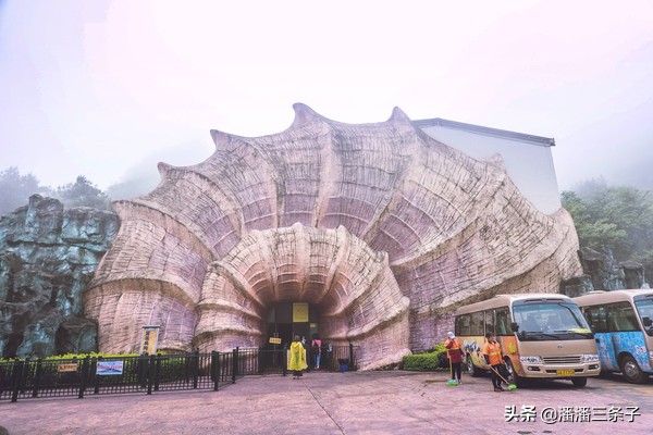 重庆奥陶纪主题乐园真实视频,重庆玻璃栈道奥陶纪