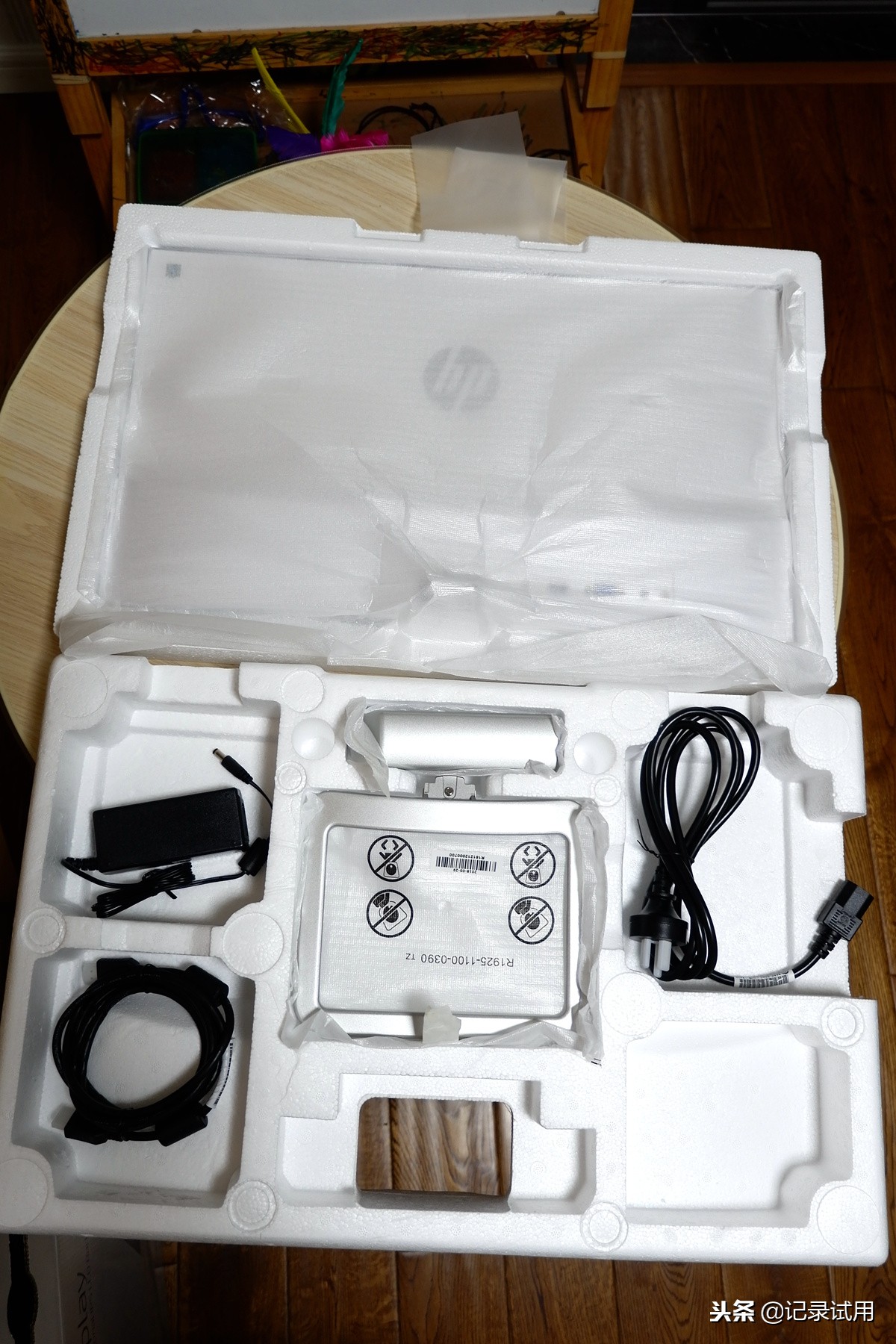 惠普显示器宽屏怎么调,惠普显示器32寸曲面屏评价