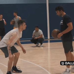 运球投篮脚步,运球投篮脚步训练