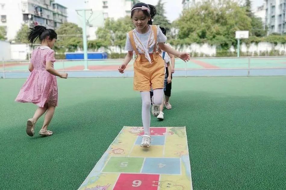 杭州小学生暑期托管服务,开学第一天小学托管