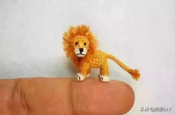 100种超迷你钩针小物钥匙包教程,100种超迷你钩针小物圣诞老人