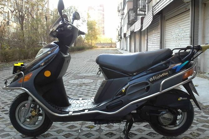 03年豪爵铃木福星125发动机好吗,2010年豪爵铃木踏板