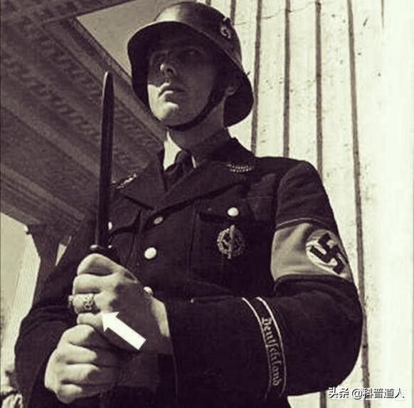 希特勒*党**卫军的信物“骷髅指环”，神秘而*力暴**的宣传噱头