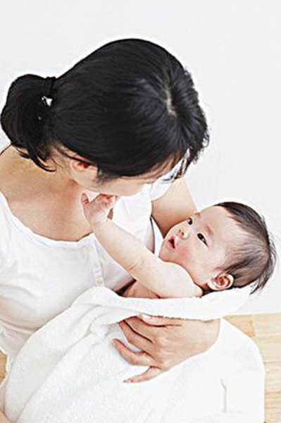 坐月子24天就来了大姨妈正常吗,刚出月子就来大姨妈月经量大