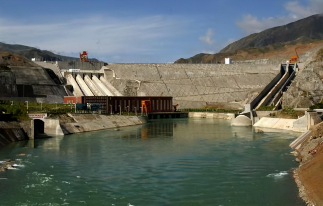 从首富到负债千亿,从首富到破产东山再起