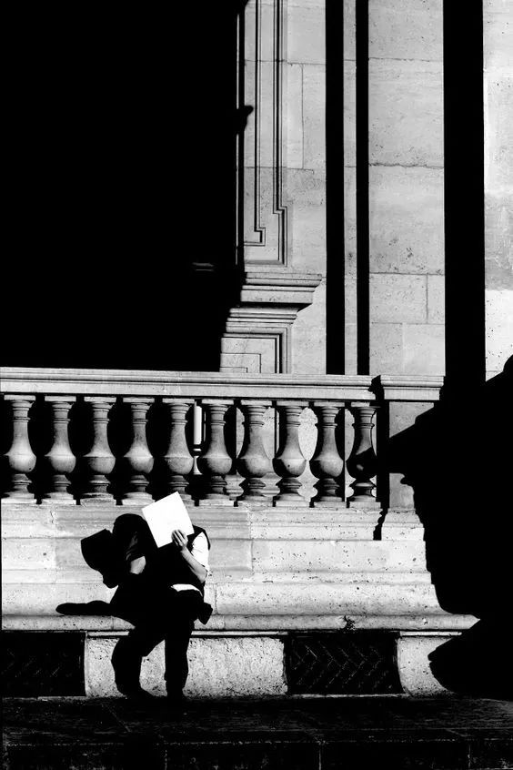 用一本小说讲透时间的秘密,生存的意义,这位作家的格局不止于此