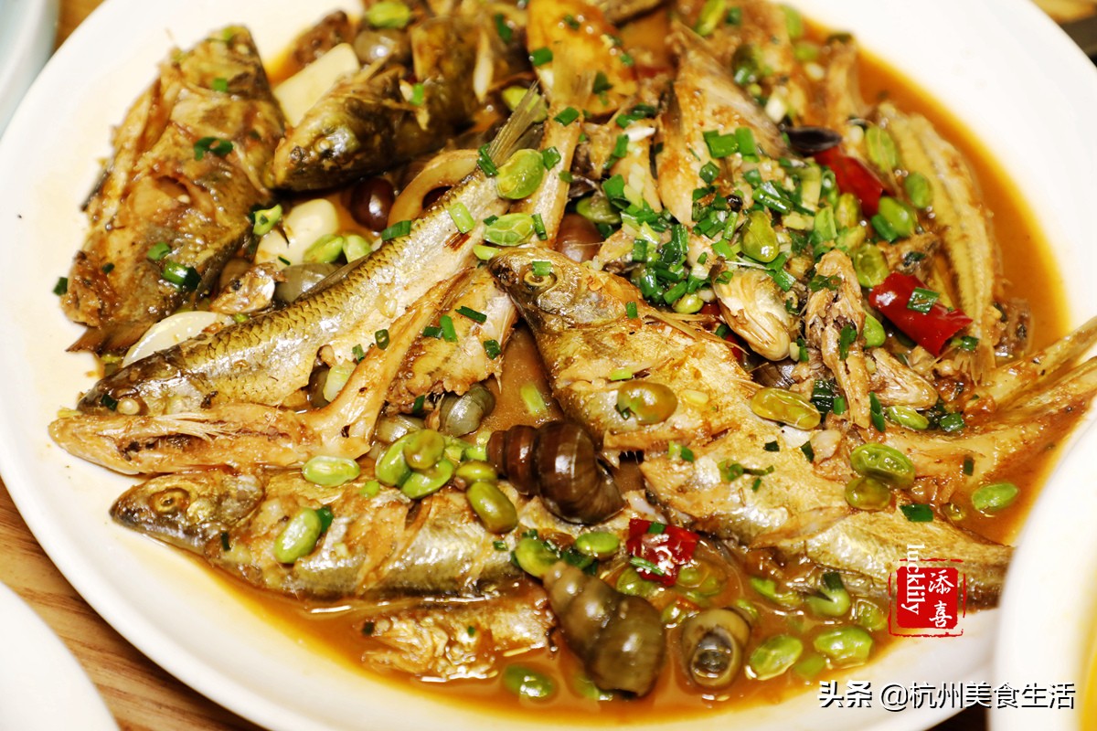 镇江美食三茅宫地锅鸡,镇江美食推荐锅盖面