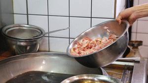 一口就上瘾的煸鸡除了他没有别家了