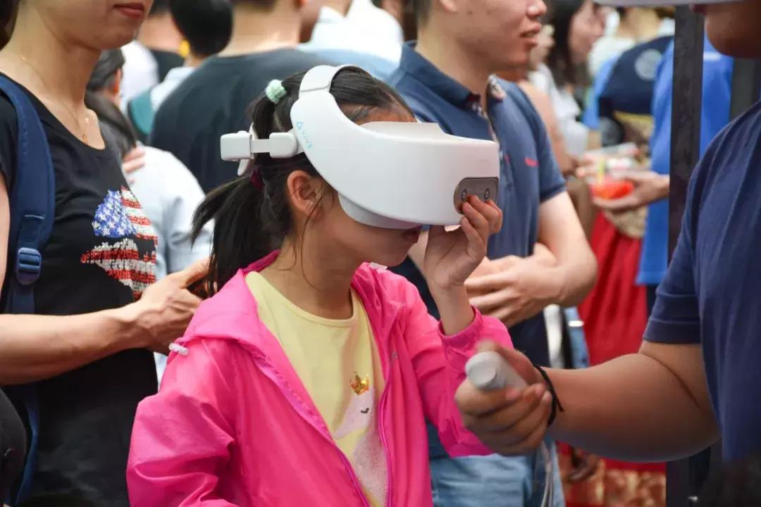 确认过眼神这是谁唱的歌,确认过眼神是过年要加班的人