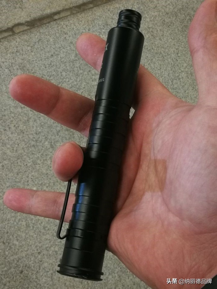 隐藏自己的獠牙,隐藏的小牙牙